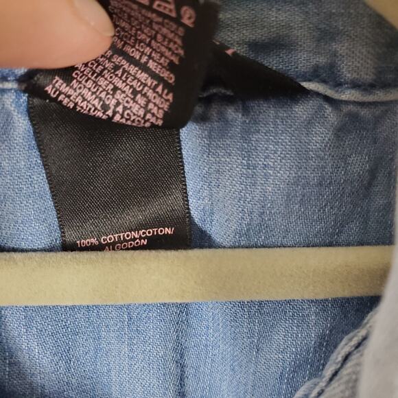 Victoria's Secret Chambray Button Up Shirt Women's Size XS - Picture 9 of 10